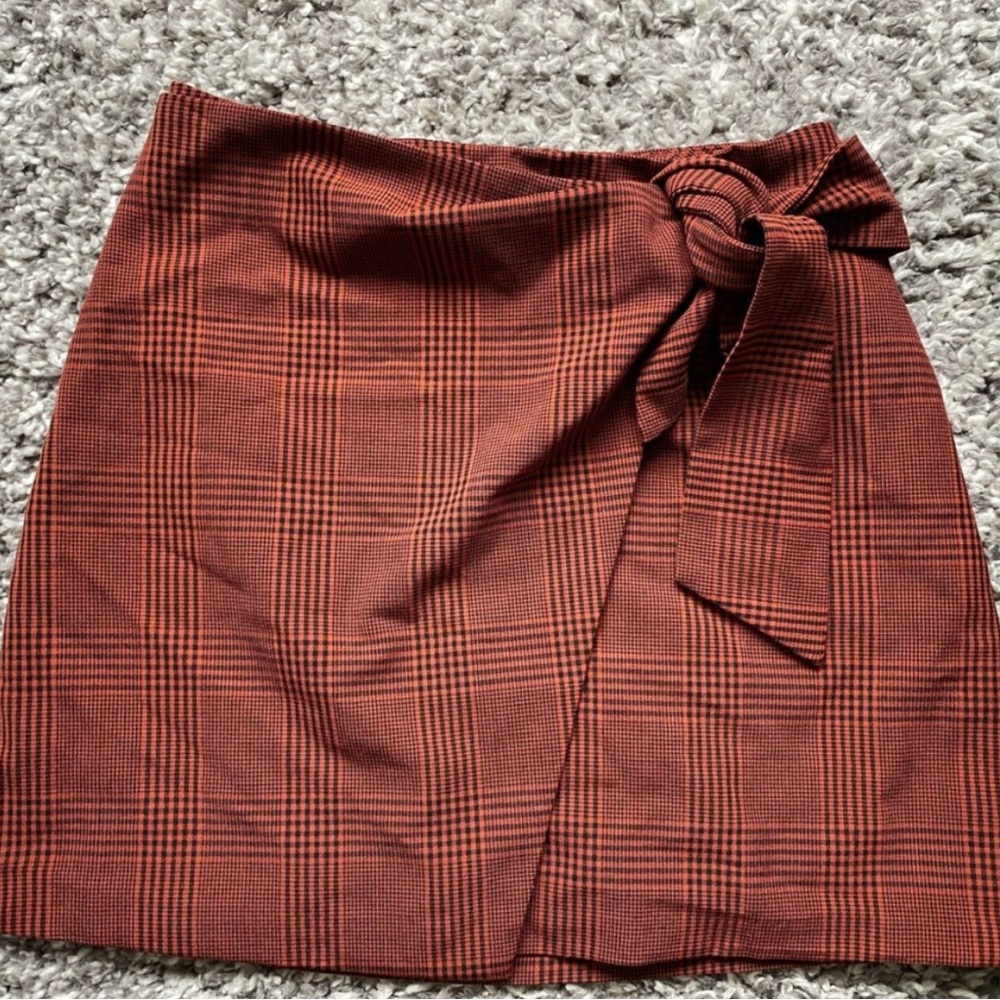 Wilfred Dorine Plaid Mini Skirt in Red and Black
